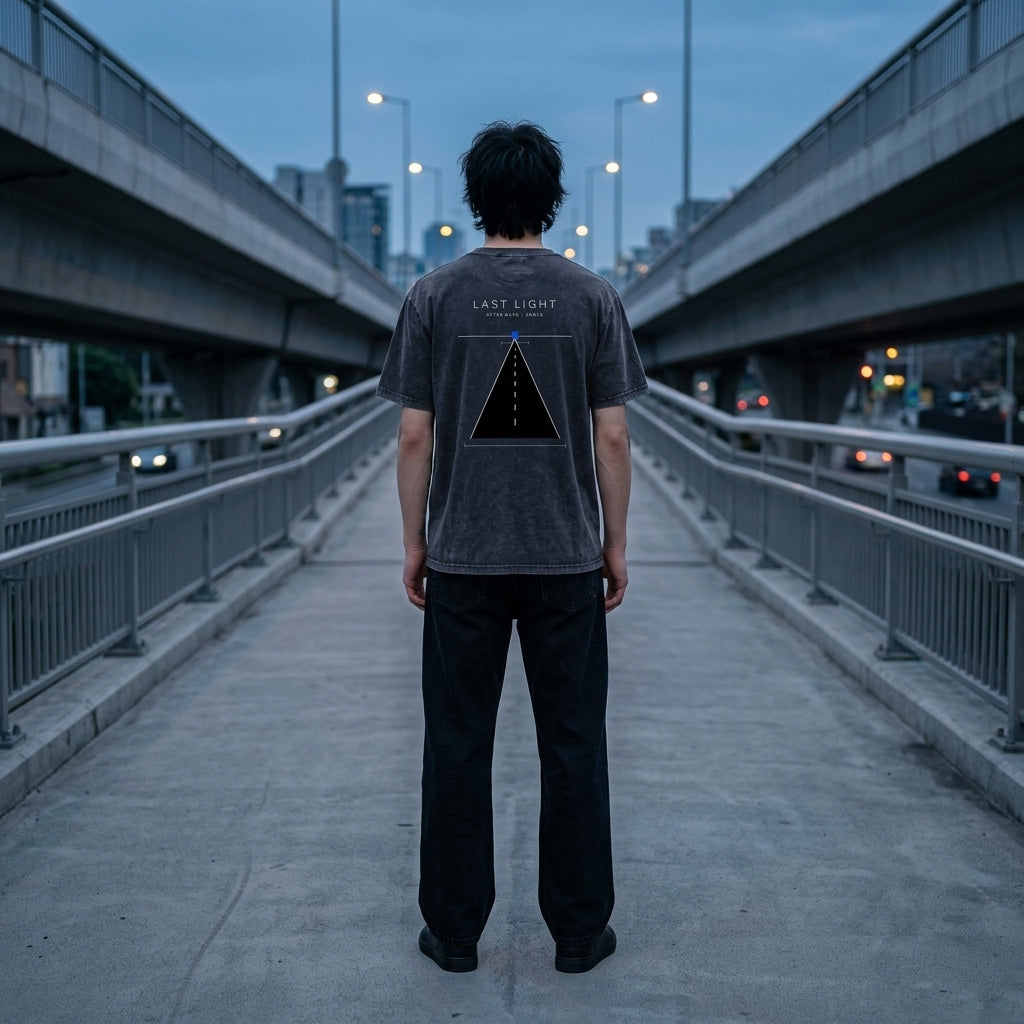 LAST LIGHT Washed Vintage Graphic Tee